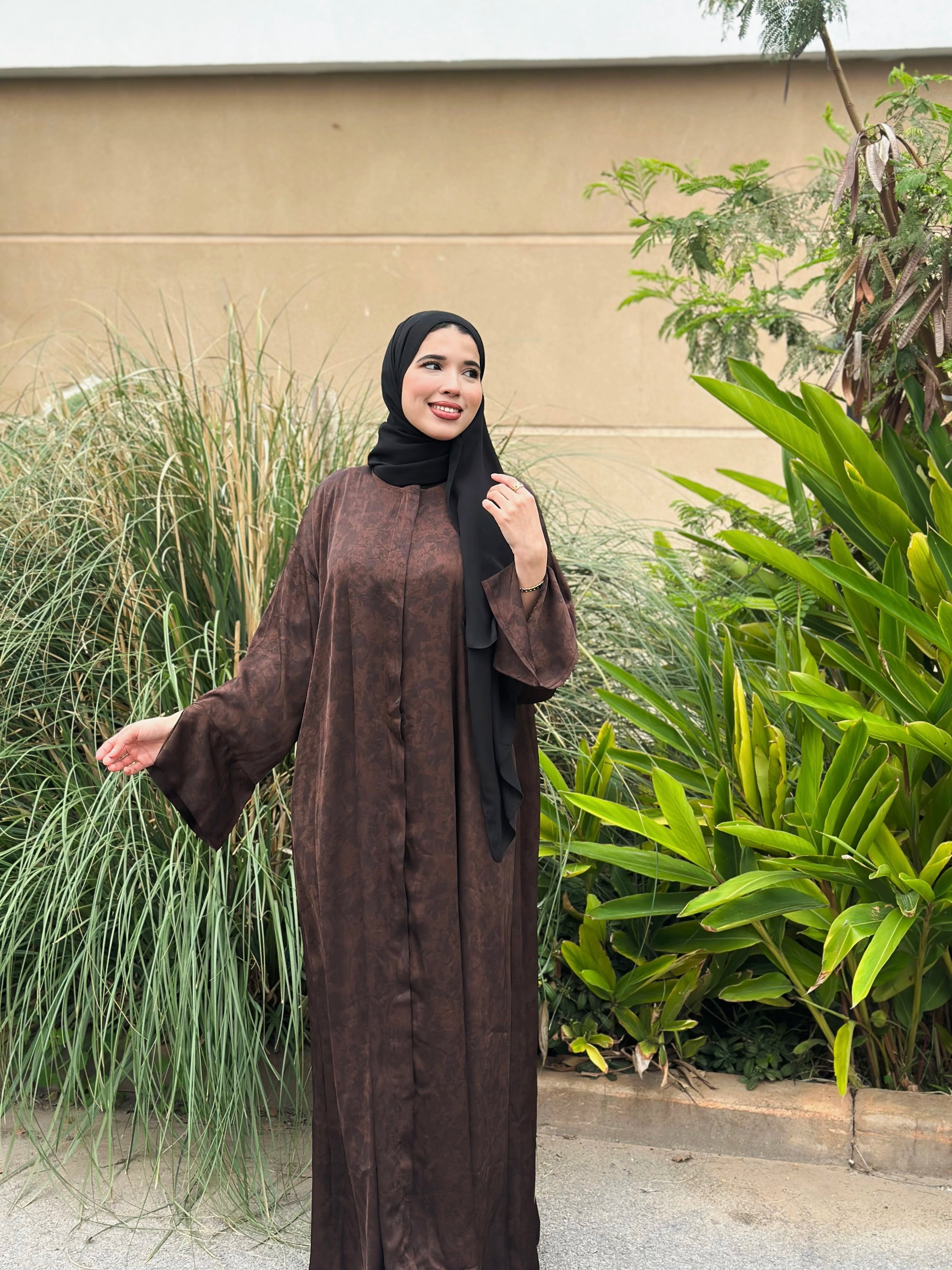 Abaya Sultana – Marron Élégant